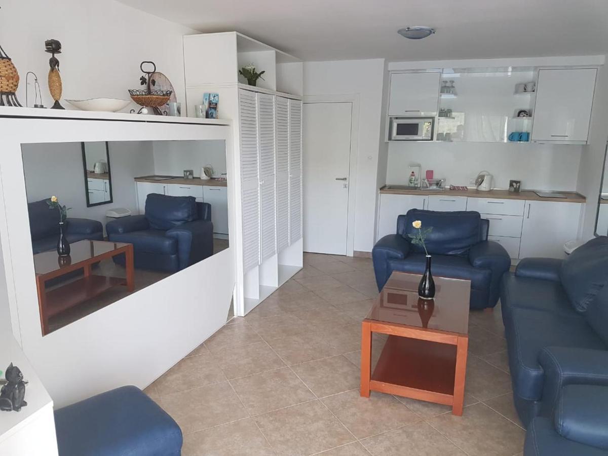 شقة Waterfront Townhouse Sunset View With Garage بيغوفا المظهر الخارجي الصورة