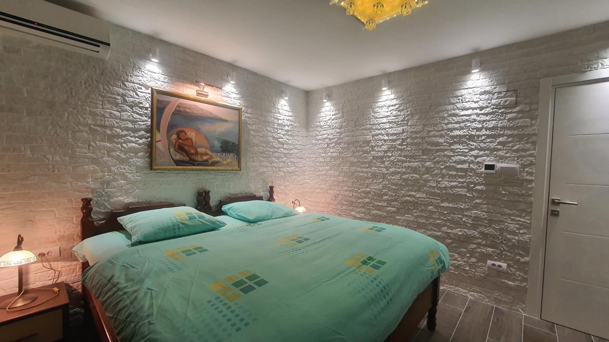 شقة Waterfront Townhouse Sunset View With Garage بيغوفا المظهر الخارجي الصورة