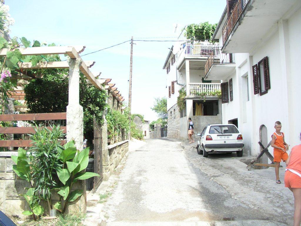 شقة Waterfront Townhouse Sunset View With Garage بيغوفا الغرفة الصورة
