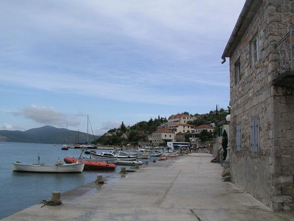 شقة Waterfront Townhouse Sunset View With Garage بيغوفا الغرفة الصورة
